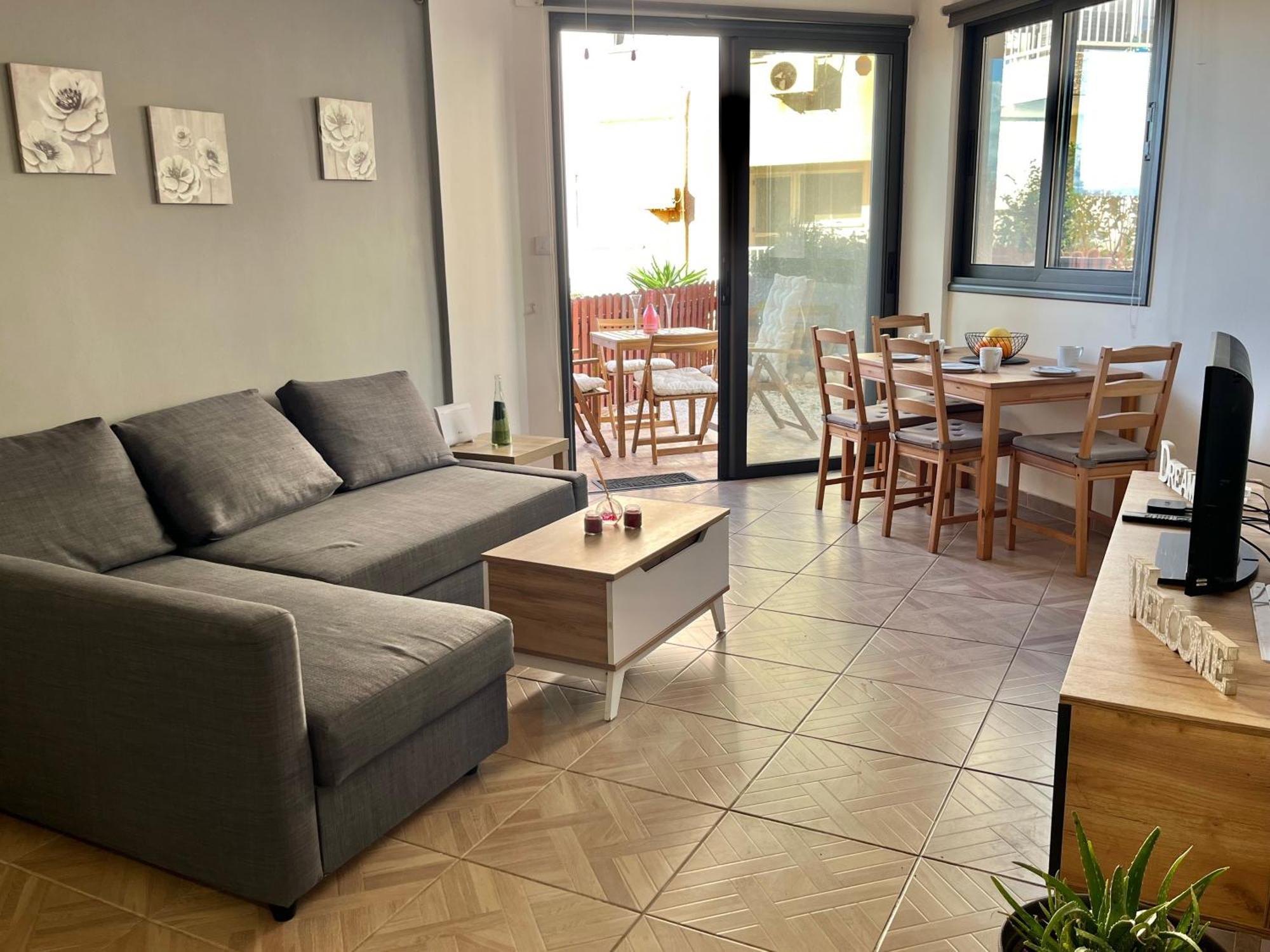 Diamond Complex Apartment Пафос Екстериор снимка