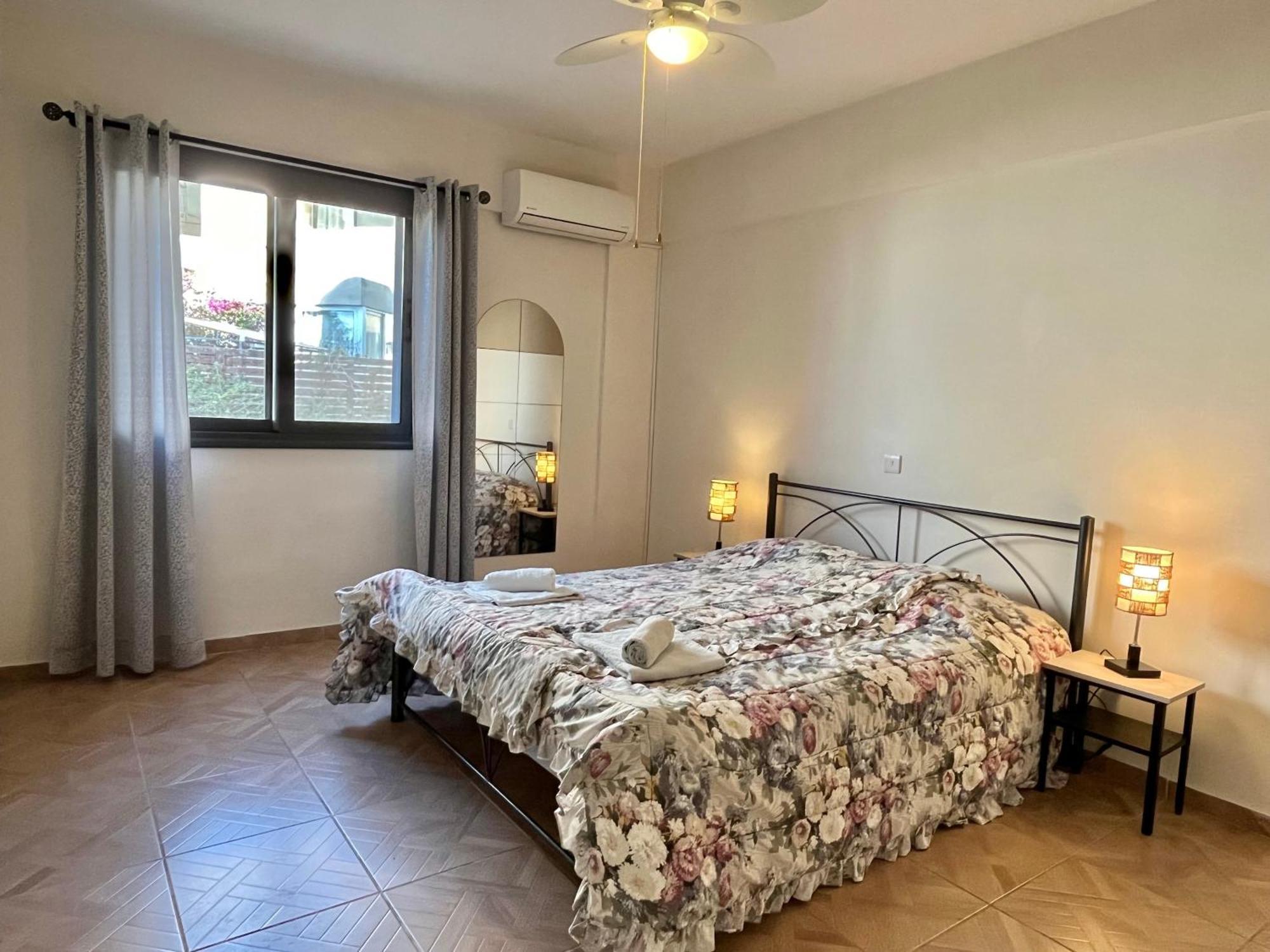 Diamond Complex Apartment Пафос Екстериор снимка